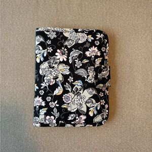 NWOT Vera Bradley Iconic Zip-In Holland Garden Pattern Jewelry Case